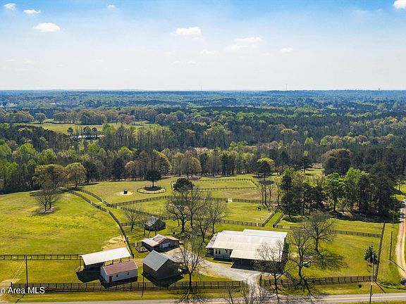 2nd image of 398 Abrams Rd
