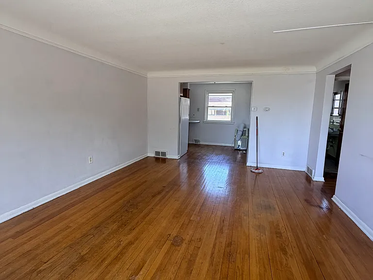 2307 Noble Rd #2 — Photo 19