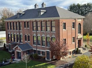 71 Montague City Rd APT 1B, Greenfield, MA 01301