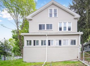 17 Princeton St, Worcester, MA 01610