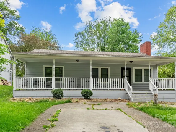 112 Forest View Cir, Canton, NC 28716