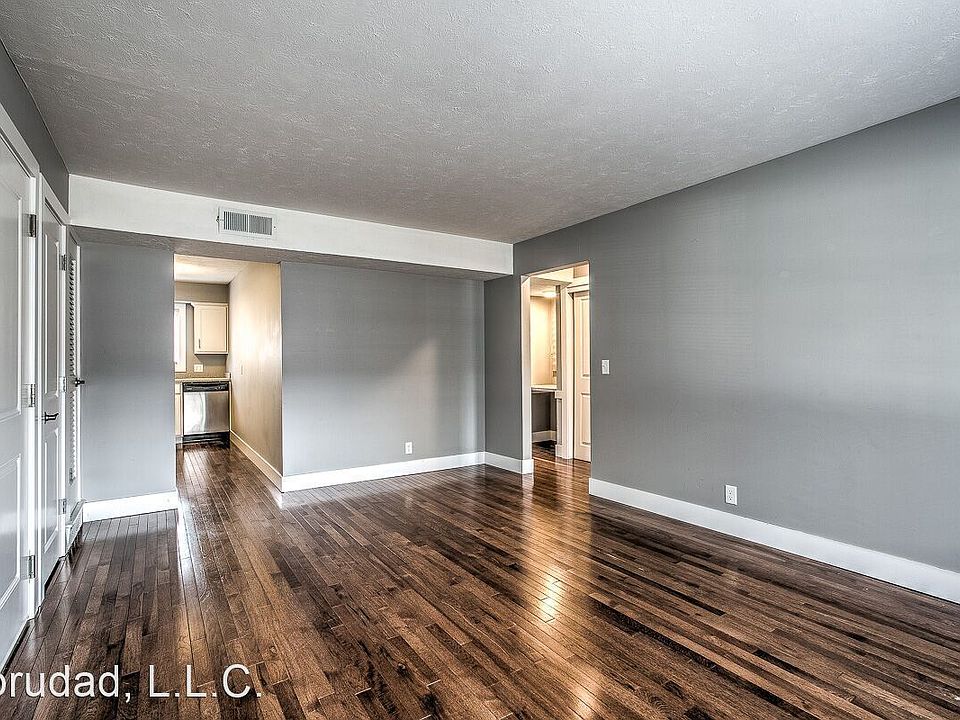 1st image of 424 N 40th St APT 10