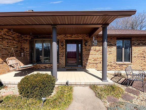 3rd image of 256 Ridge Top Cir