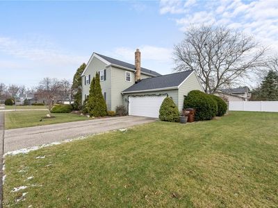 24675 Surrey Cir, Westlake, OH, 44145