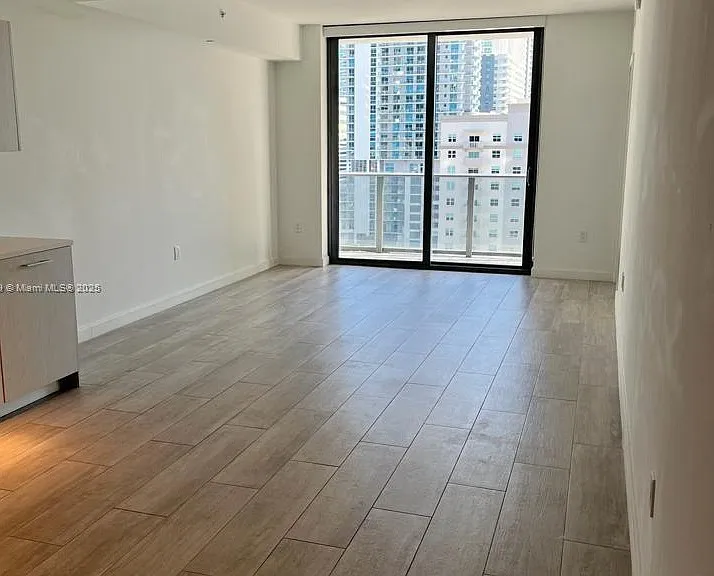 55 SW 9th St #4 — Photo 15