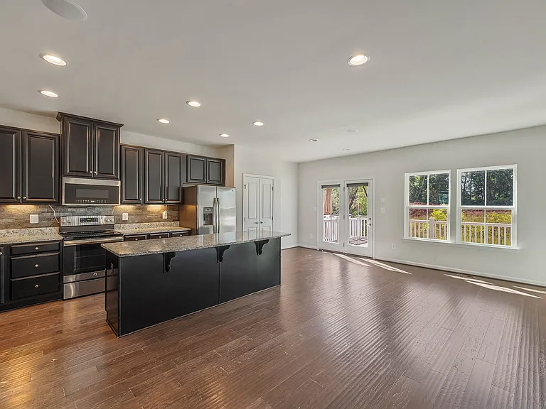 10711 Hinton Way — Photo 18