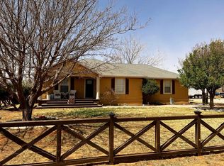 2004 Booker Rd, Levelland, TX 79336
