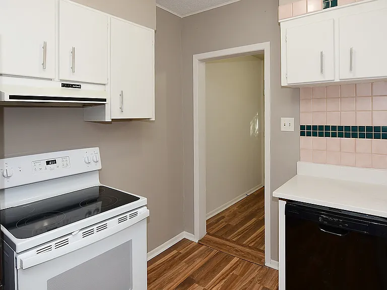355 Lincoln Ave — Photo 14