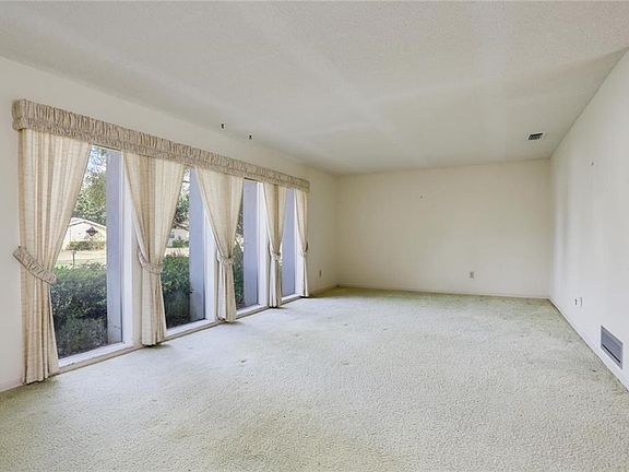 4th image of 8686 Banyan Blvd