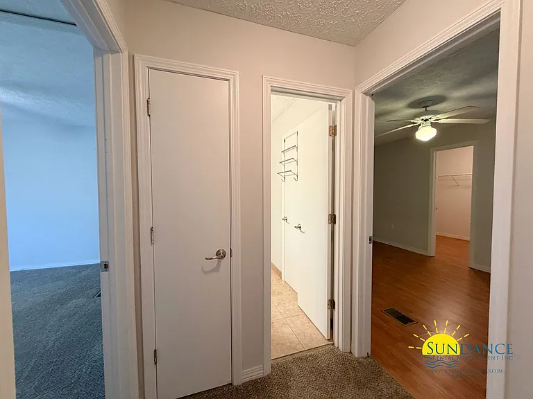 2400 Suwanee Ln — Photo 11