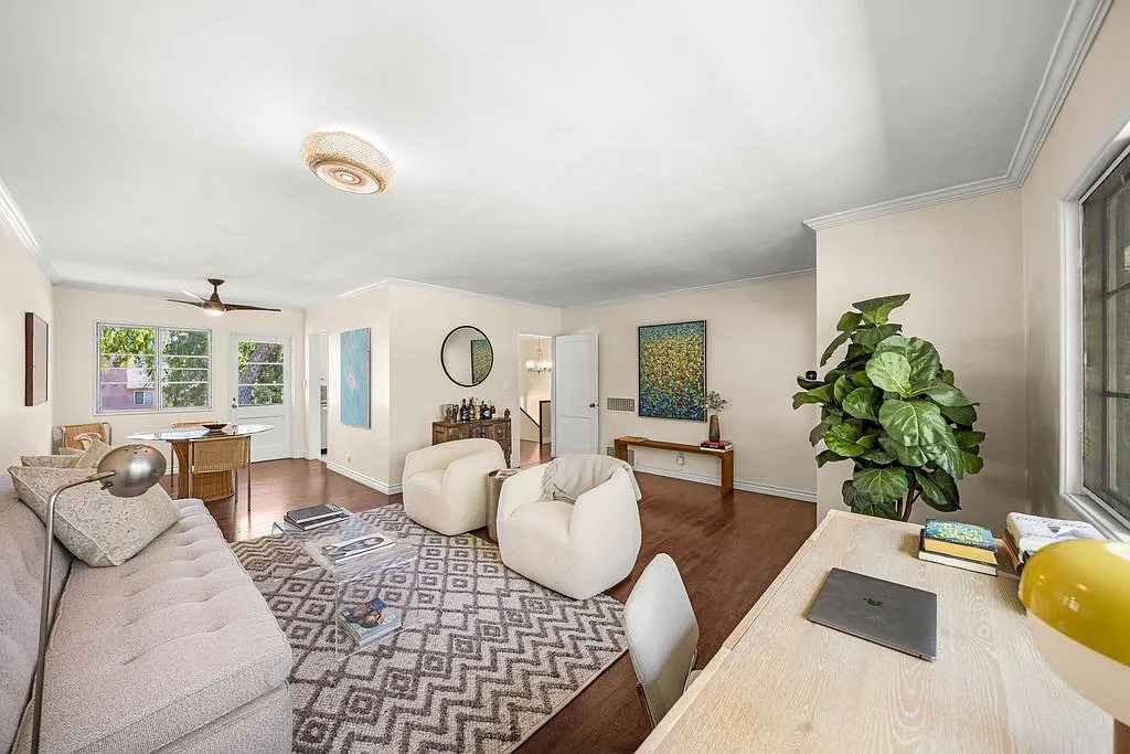 1 bed, 1012 sqft, $3,100 — Photo 2