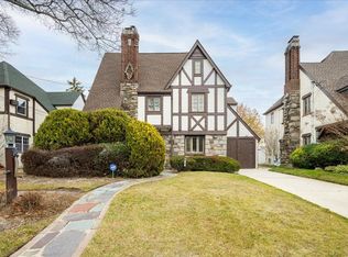 79 Durland Rd, Lynbrook, NY 11563