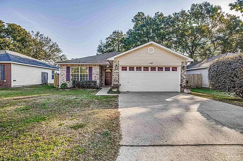 1108 Simpson St Photo 1