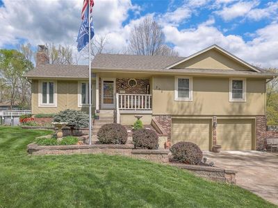 303 12th Ave N, Greenwood, MO, 64034