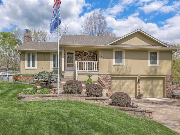 303 12th Ave N, Greenwood, MO 64034