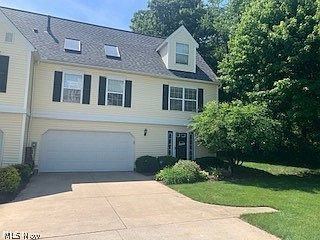 1st image of 521 Parkside Ln #21