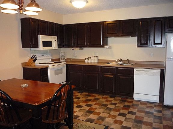 Large eat-in kitchen