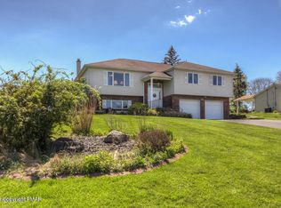 1221 Greenwood Rd, Stroudsburg, PA 18360