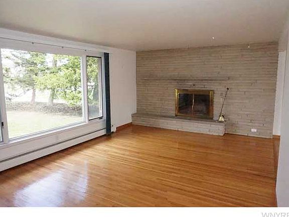 2nd image of 69 Hardt Ln