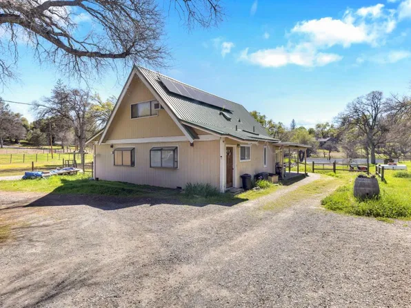 13489 Yorkshire Rd, Groveland, CA 95321