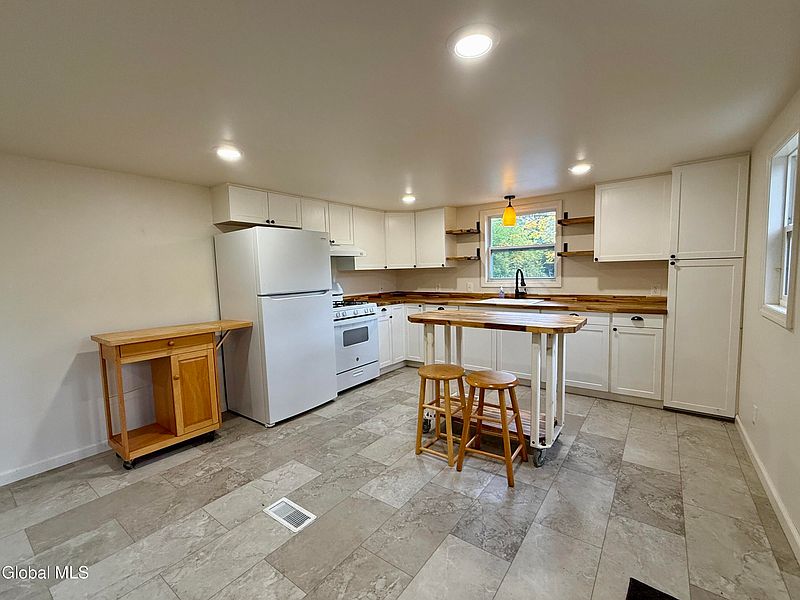 3rd image of 35 Burdick Avenue
