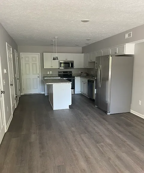 13580 Main St #3 — Photo 10