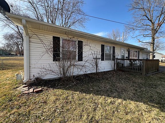 2nd image of 2303 Park Lane Dr