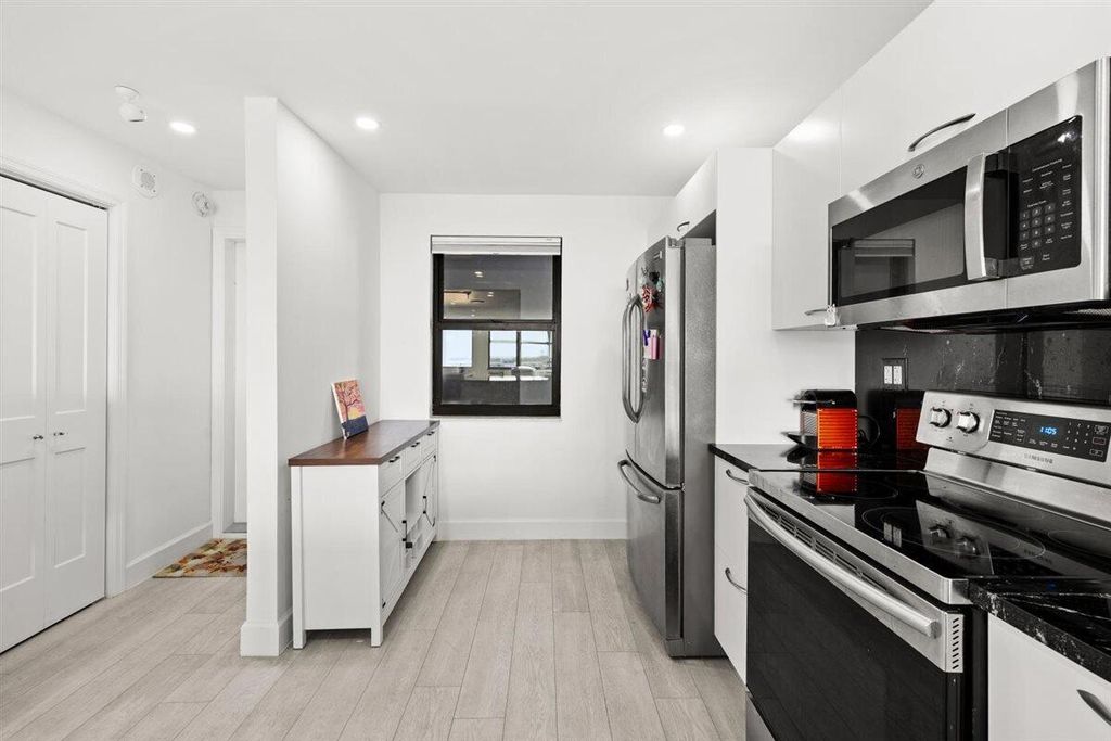 1401 N Riverside Dr APT 1104, photo 7