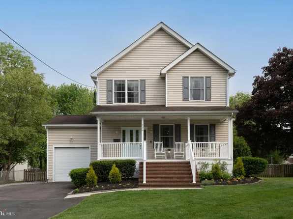 236 Center St, Moorestown, NJ 08057