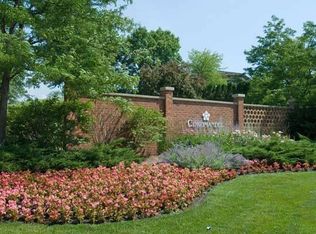 432 Kelburn Rd APT 126, Deerfield, IL 60015