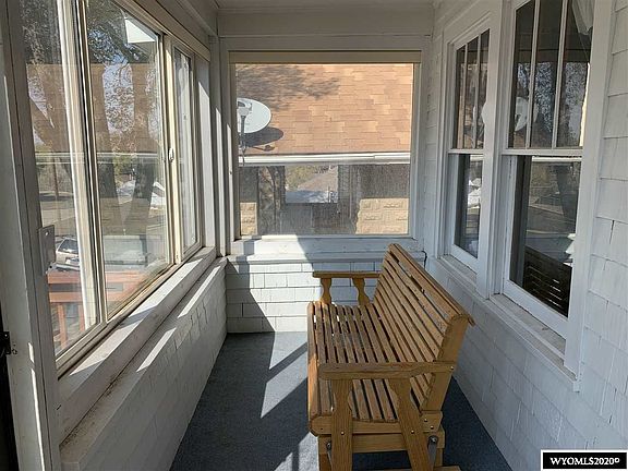 3rd image of 811 Massachusetts Ave