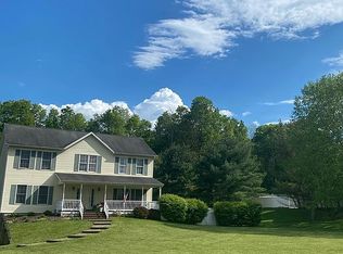 4 Baker Ct, Wappingers Falls, NY 12590