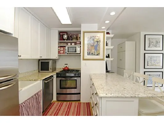 Sold by Corcoran | media 19