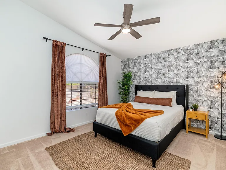 5139 E Fellars Dr — Photo 15