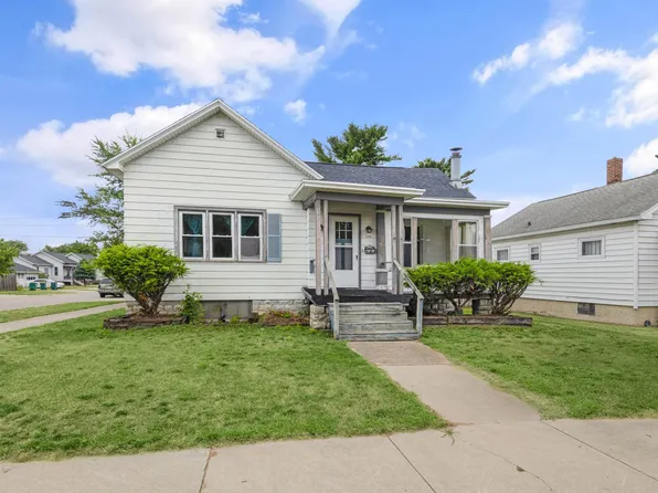 636 Main St, Marinette, WI 54143