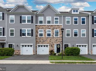 6 Rome Way, Mount Laurel, NJ 08054