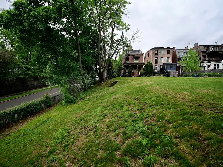 4 Grand St #1 — Photo 24