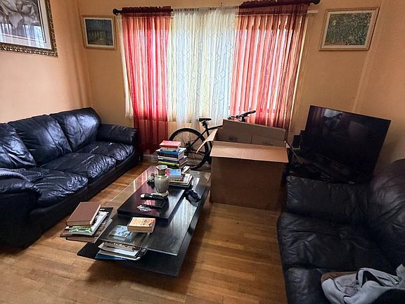 2nd image of 11509 Amherst Ave APT 204