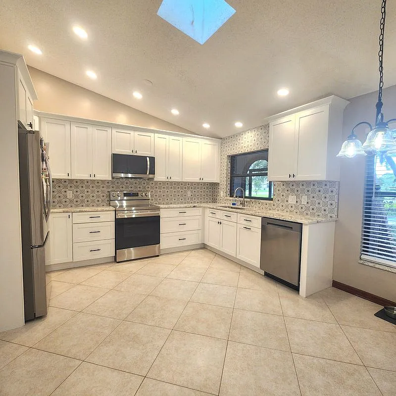 4 bed, 3.0 bath, 2264 sqft, $2,995 — Photo 3