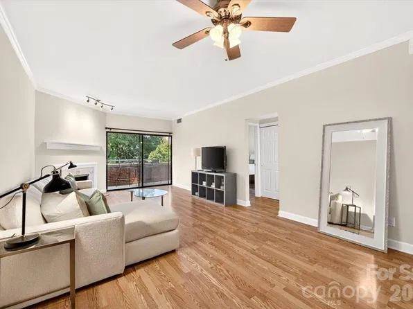 224 N Poplar St APT 23, Charlotte, NC 28202