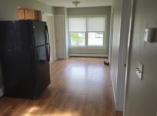 85 Barrows St APT 1, Somerset, MA 02725