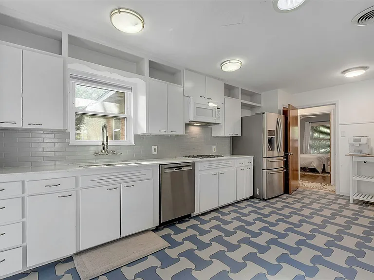 1500 Northridge Dr — Photo 10