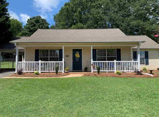 143 Stoneledge Dr, Woodruff, SC 29388
