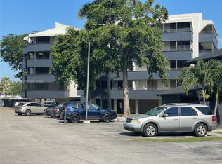16220 NW 2nd Ave APT 312, Miami, FL 33169