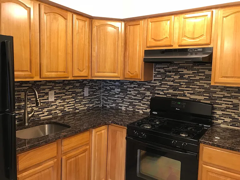 3279 Morrell Ave #1STFL — Photo 6