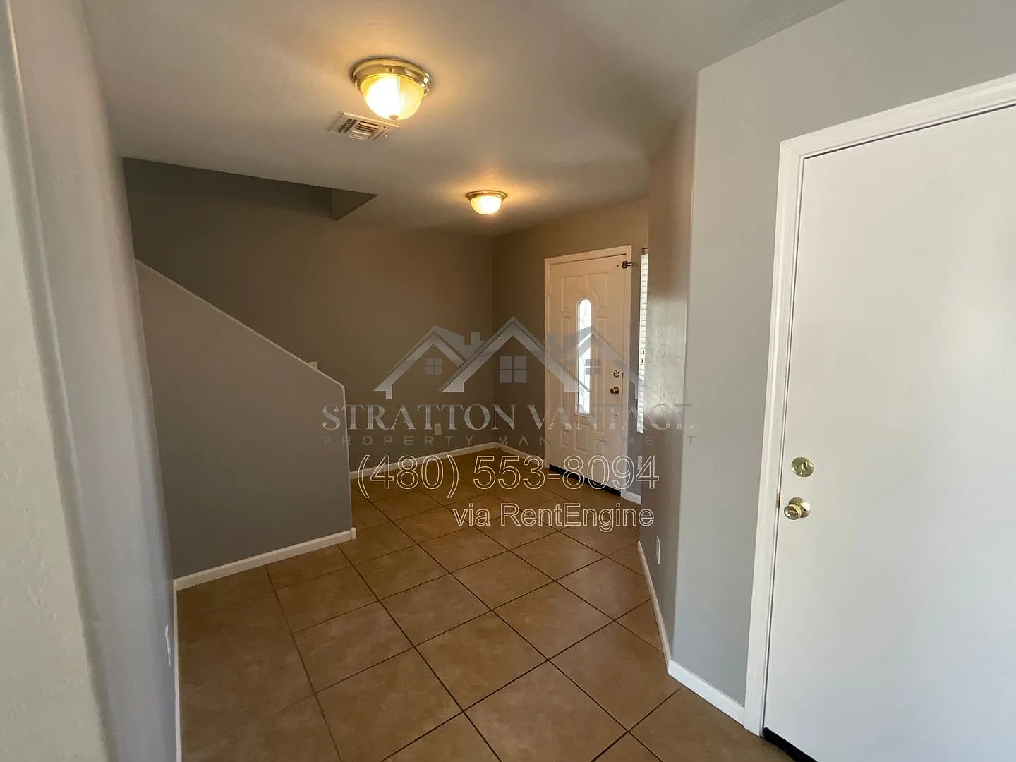 4 bed, 2.5 bath, 2010 sqft, $1,550 — Photo 3
