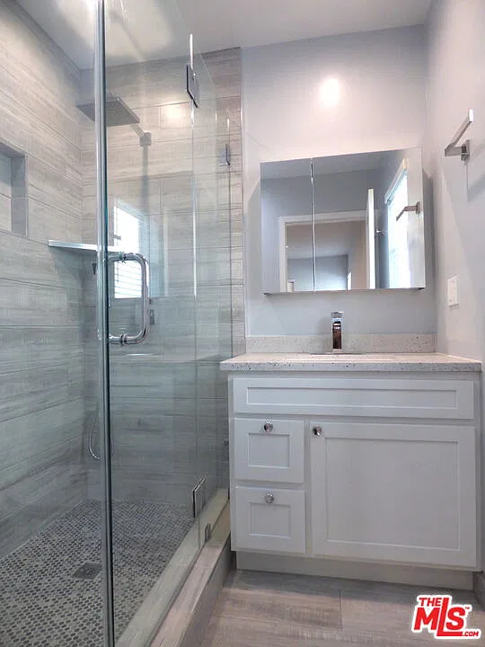 2 bed, 2.0 bath, 1033 sqft, $4,400 — Photo 2