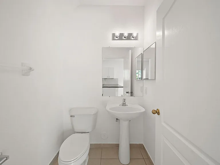 21459 SW 86th Pl — Photo 19