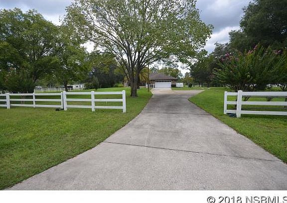 3rd image of 4030 Crestridge Dr