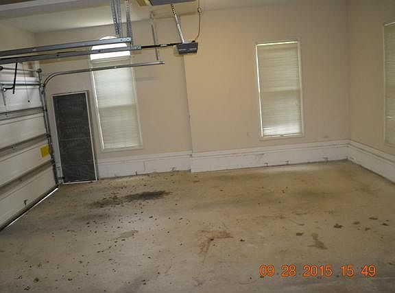 3rd image of 1911 Riverwood Dr